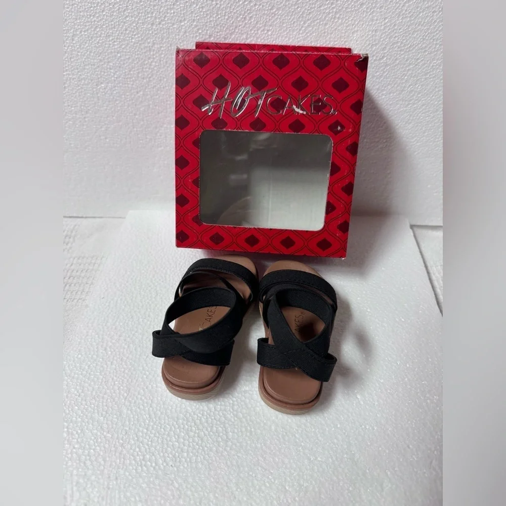 Hot Cakes Black Strappy Elastic Sandals with Brown Footbed Size 2”Toddler Girls